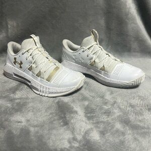 Under Armour Women's Volleyball Shoe